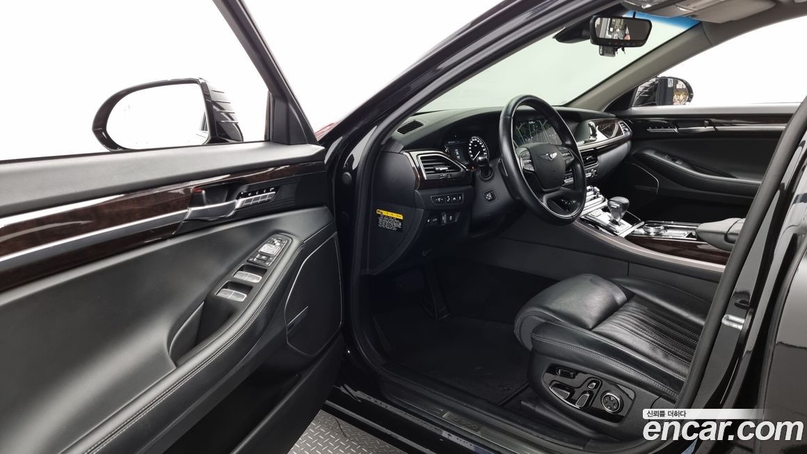 Genesis EQ900 2018