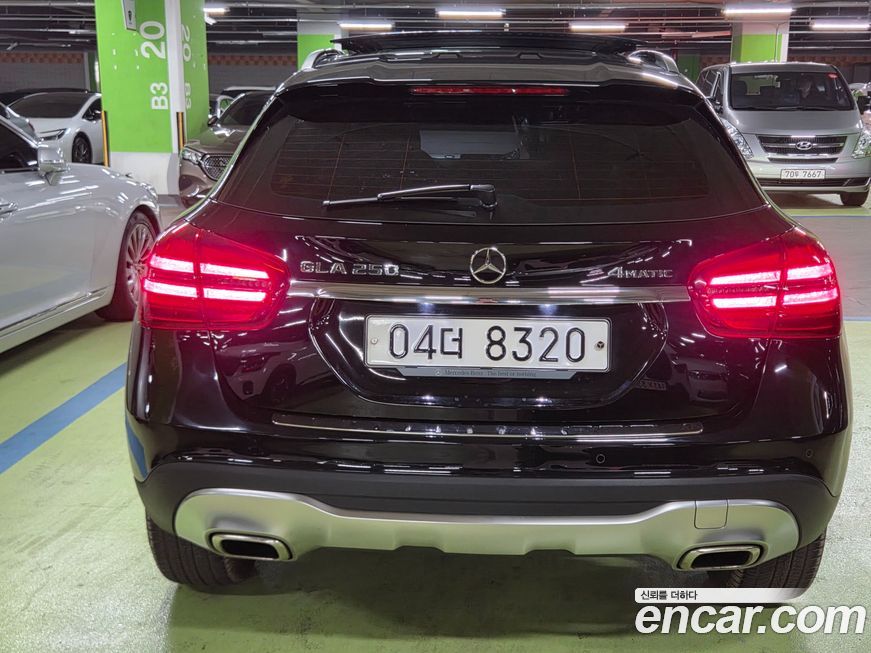 Mercedes-Benz GLA-Class 2019