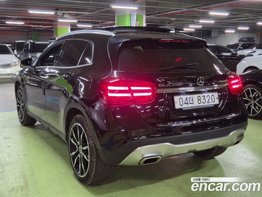 Mercedes-Benz GLA-Class 2019