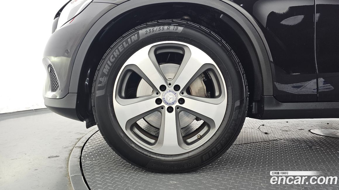 Mercedes-Benz GLC-Class 2016