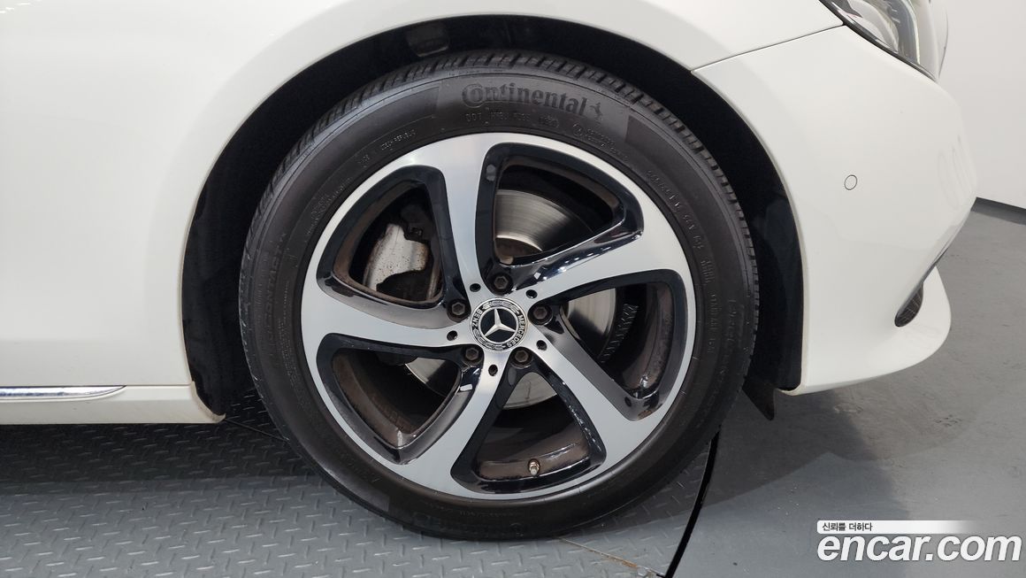 Mercedes-Benz E-Class 2020