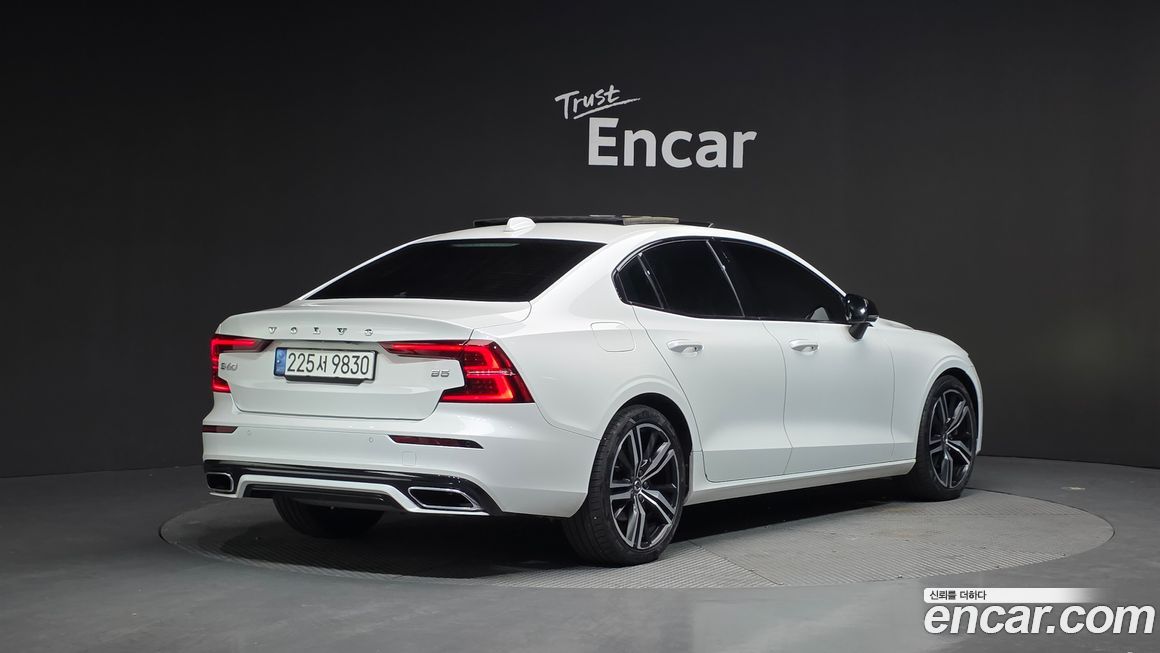 Volvo S60 2022