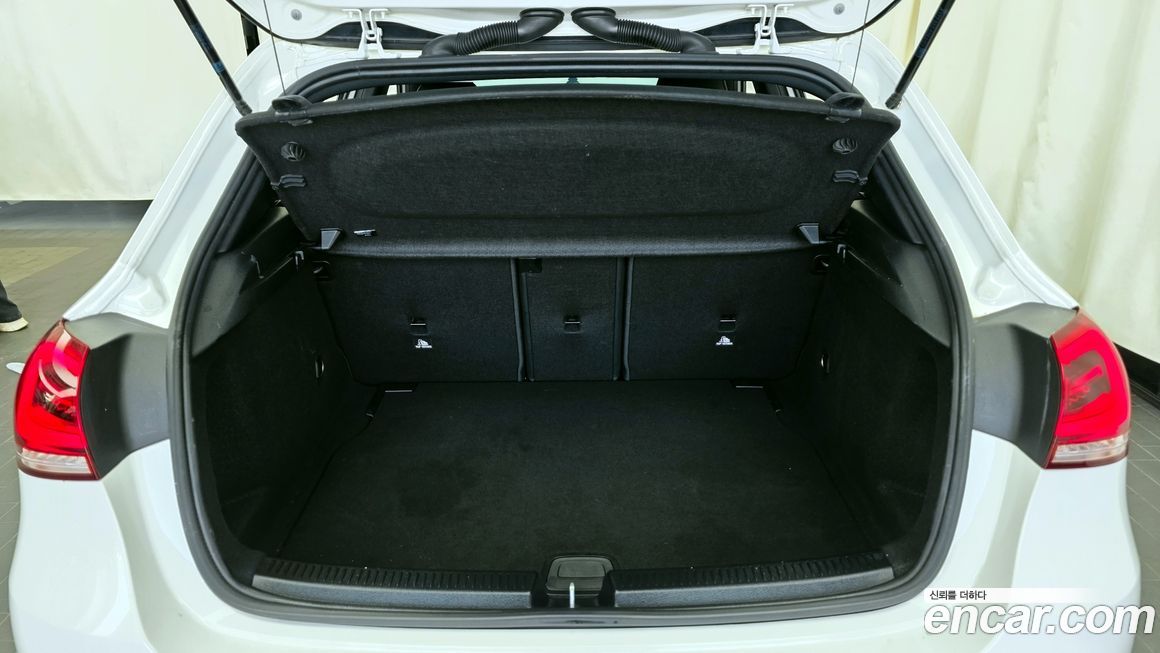 Mercedes-Benz A-Class 2021