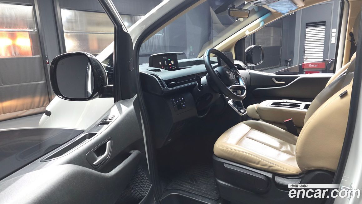 Hyundai Staria 2022