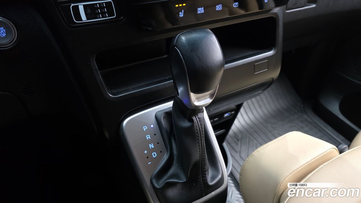 Hyundai Staria 2022