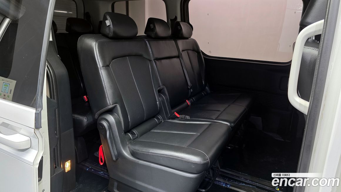 Hyundai Staria 2022