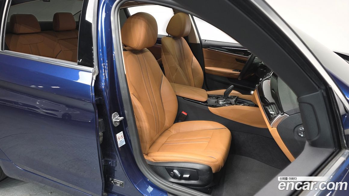 BMW 5-Series 2020