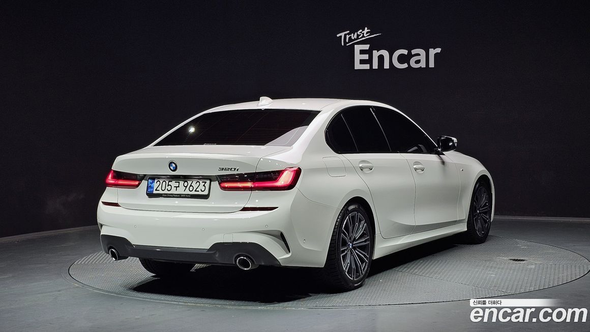 BMW 3-Series 2021