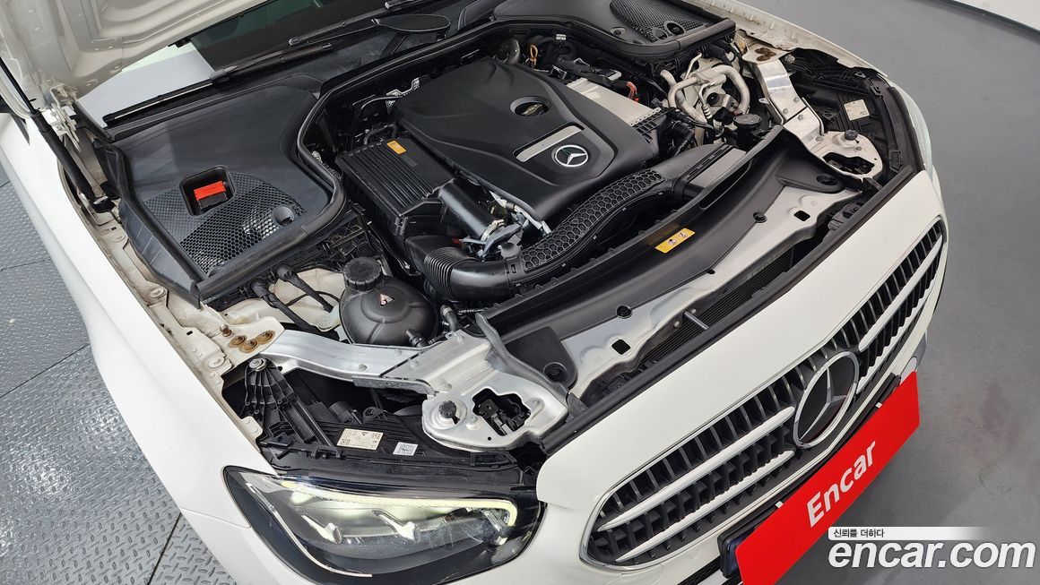 Mercedes-Benz E-Class 2021