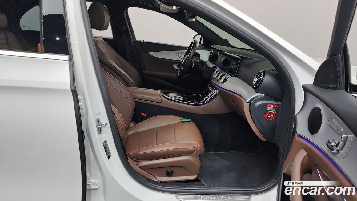 Mercedes-Benz E-Class 2021