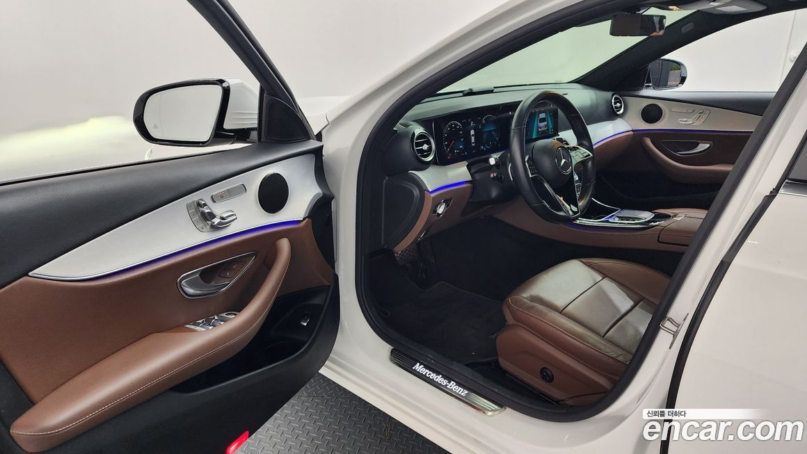 Mercedes-Benz E-Class 2021