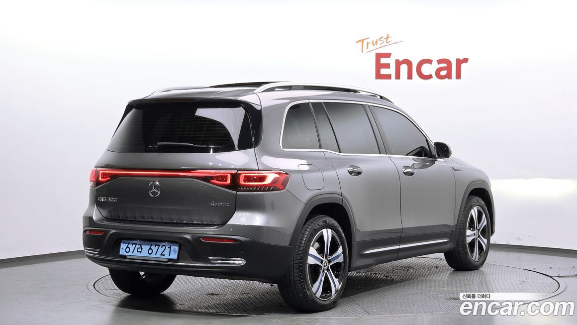 Mercedes-Benz EQB 2023