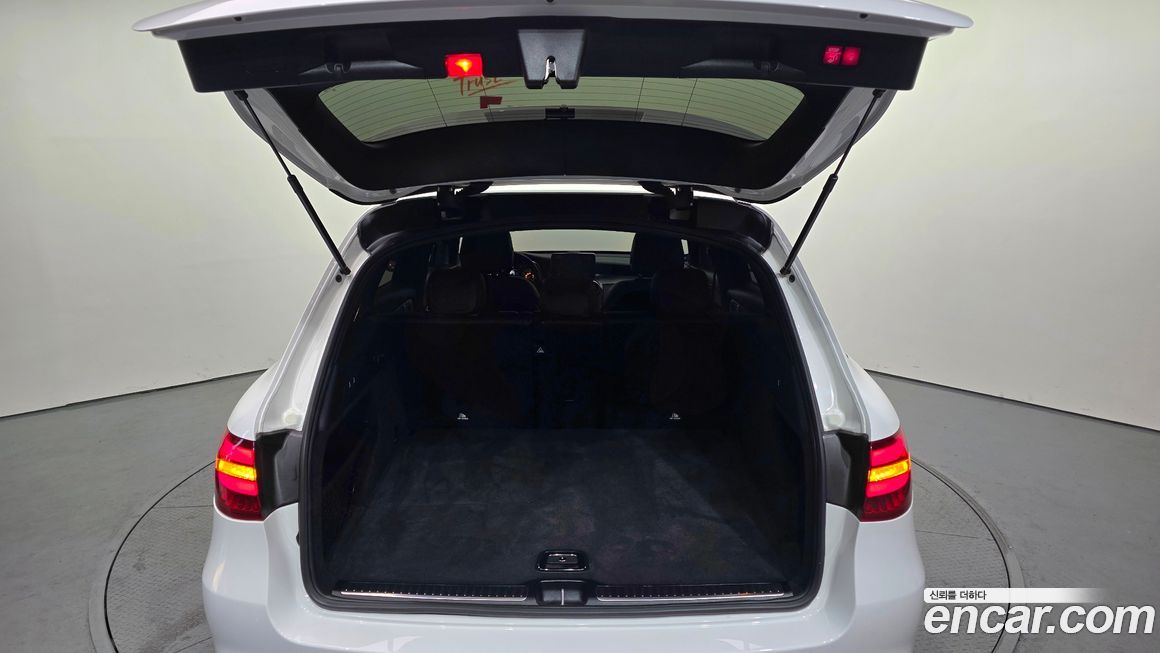 Mercedes-Benz GLC-Class 2019