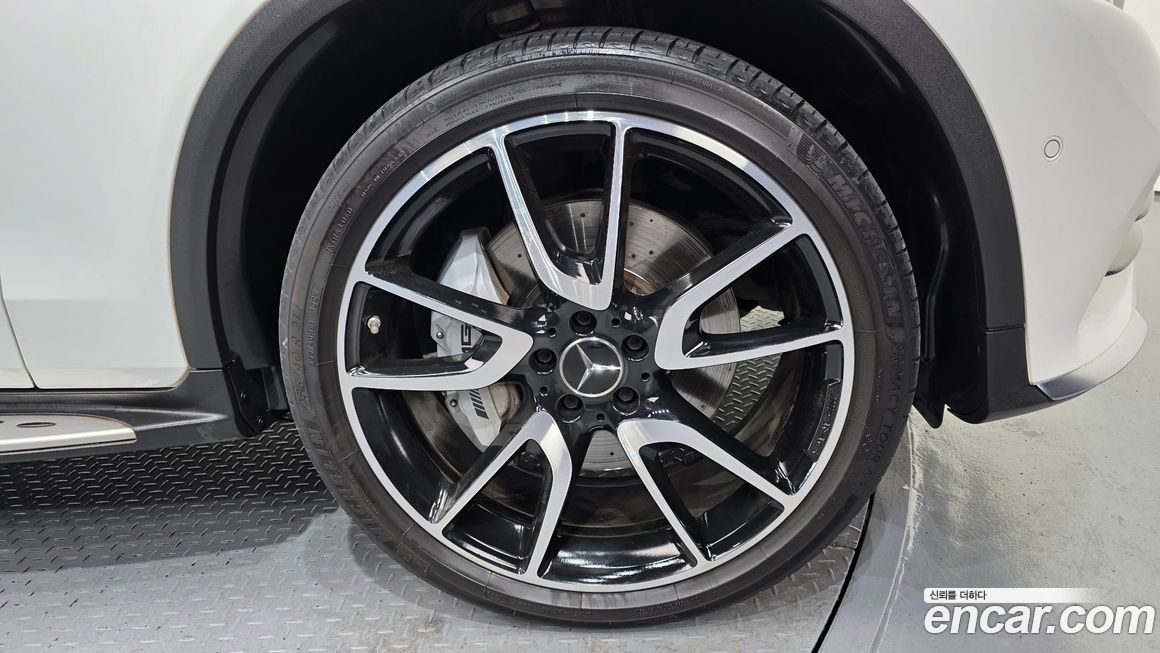 Mercedes-Benz GLC-Class 2019