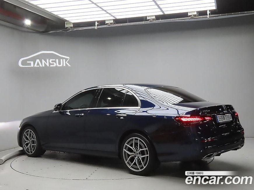 Mercedes-Benz E-Class 2022