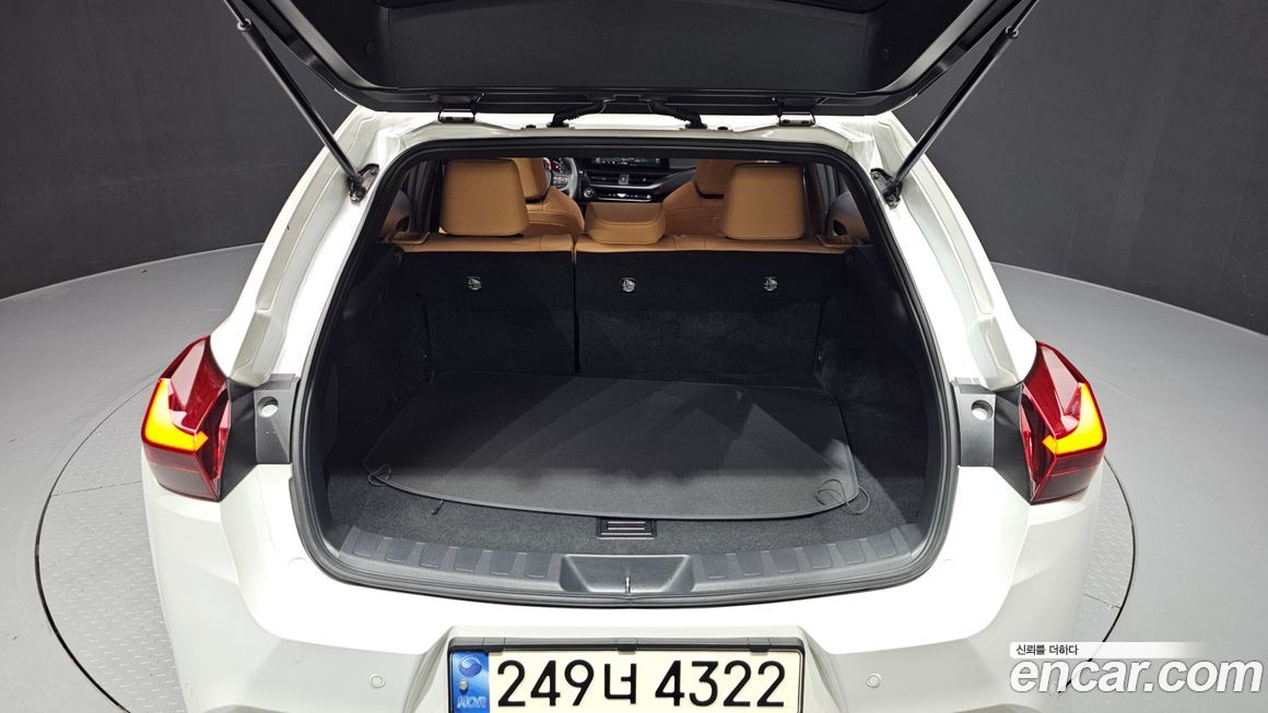 Lexus UX 2024
