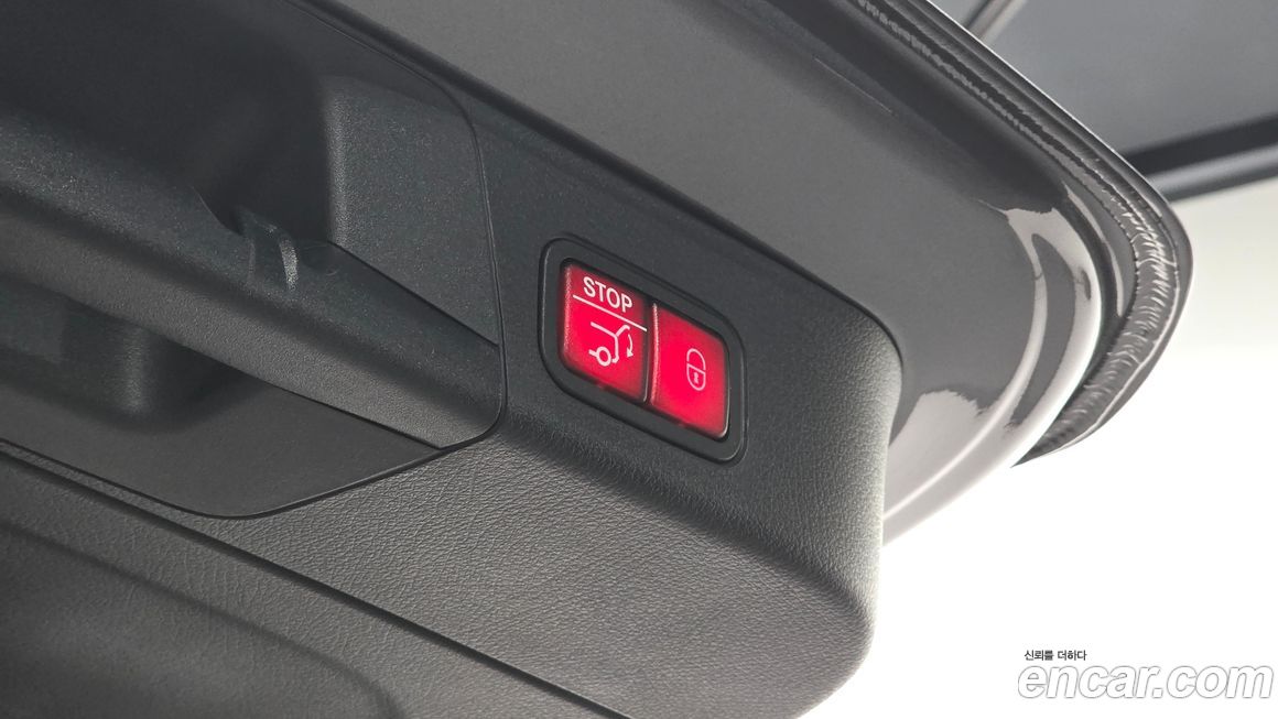 Mercedes-Benz EQB 2023