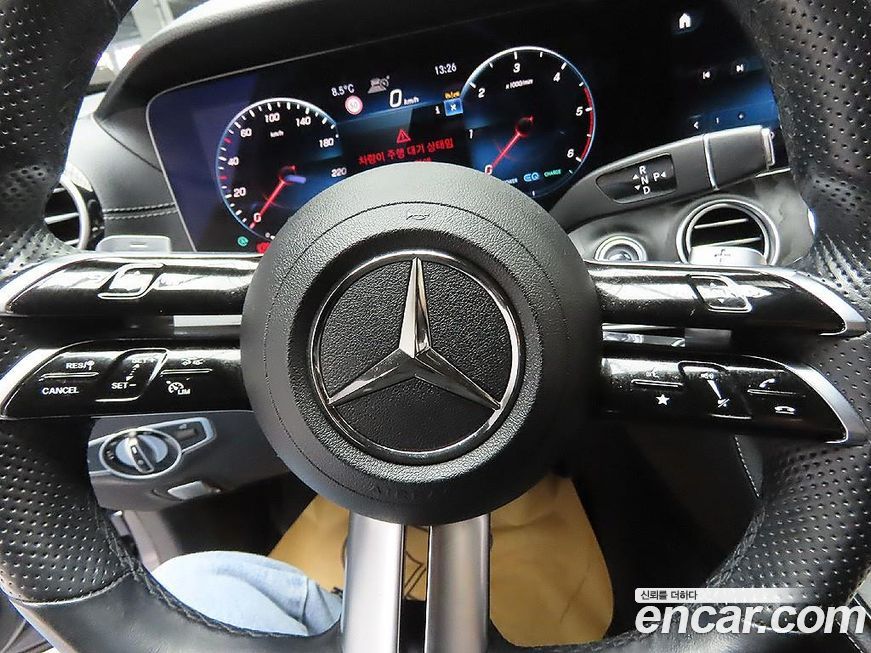 Mercedes-Benz E-Class 2022