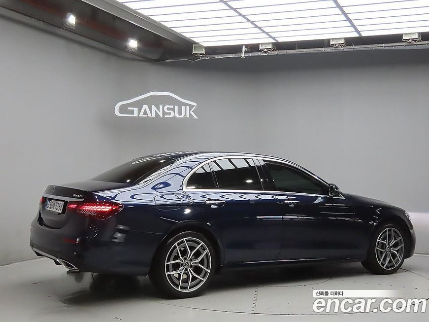Mercedes-Benz E-Class 2022