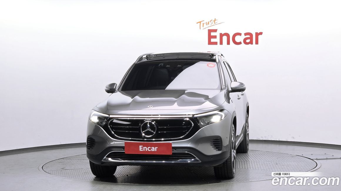 Mercedes-Benz EQB 2023