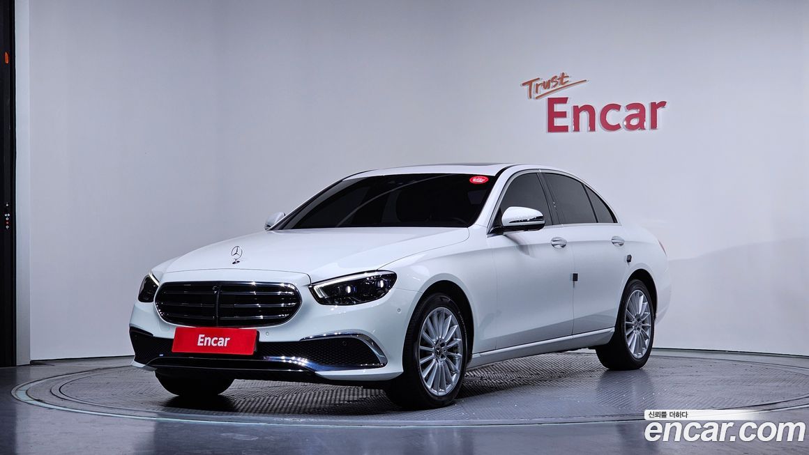 Mercedes-Benz E-Class 2022