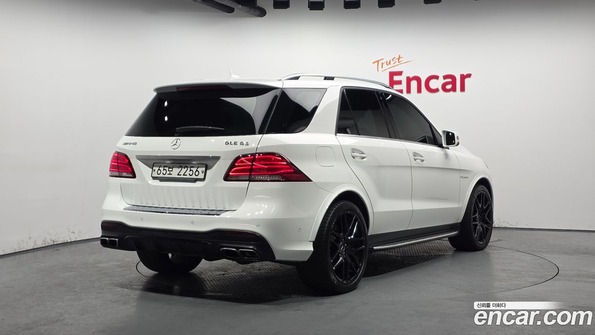 Mercedes-Benz GLE-Class 2016