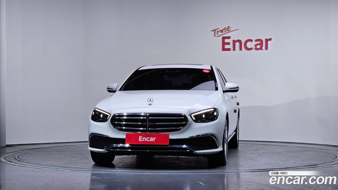Mercedes-Benz E-Class 2022