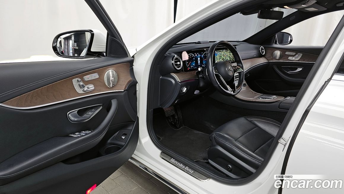 Mercedes-Benz E-Class 2022