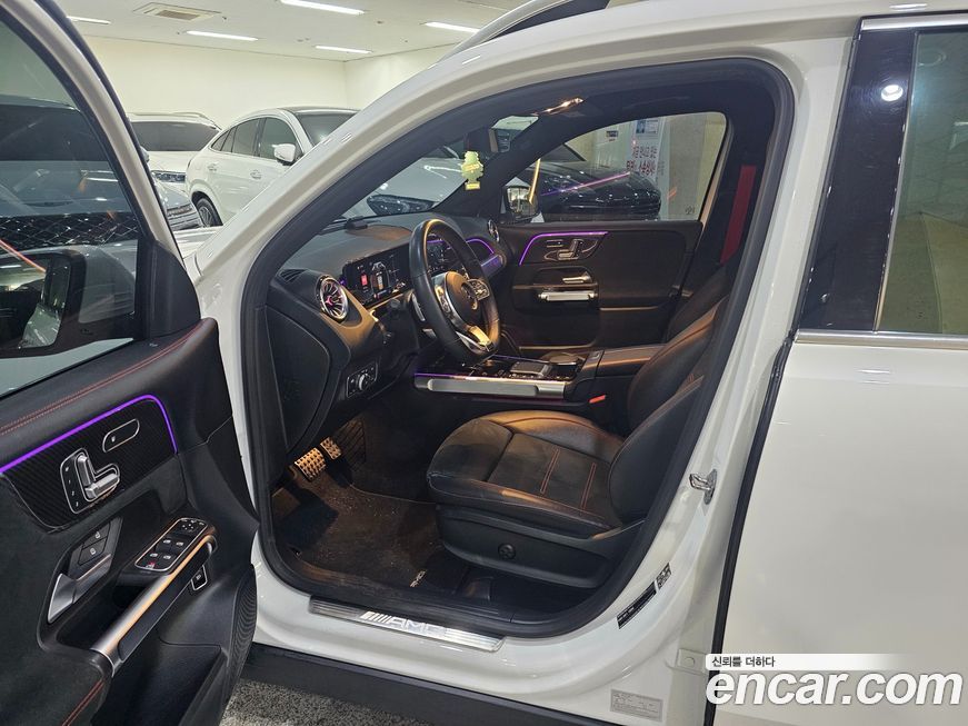 Mercedes-Benz GLB-Class 2021