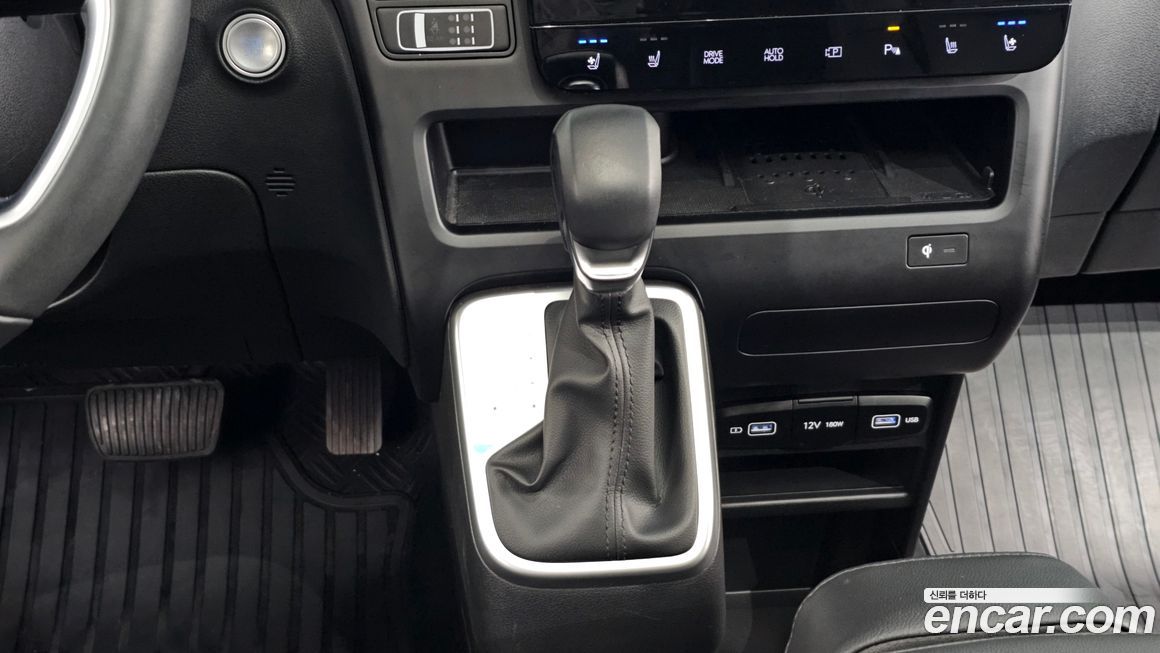 Hyundai Staria 2023
