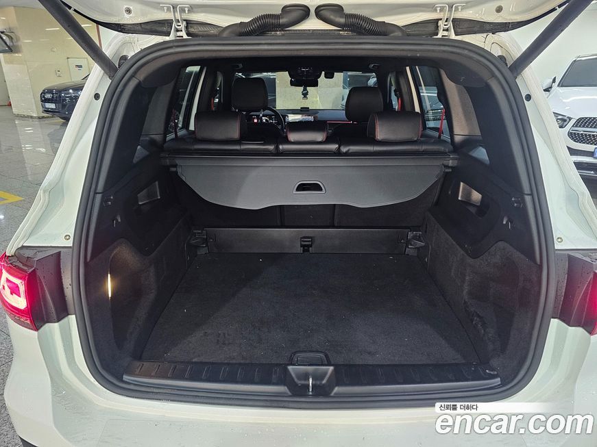 Mercedes-Benz GLB-Class 2021