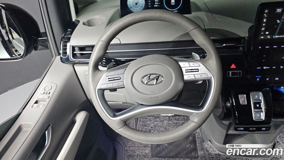 Hyundai Staria 2023