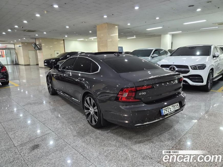 Volvo S90 2022
