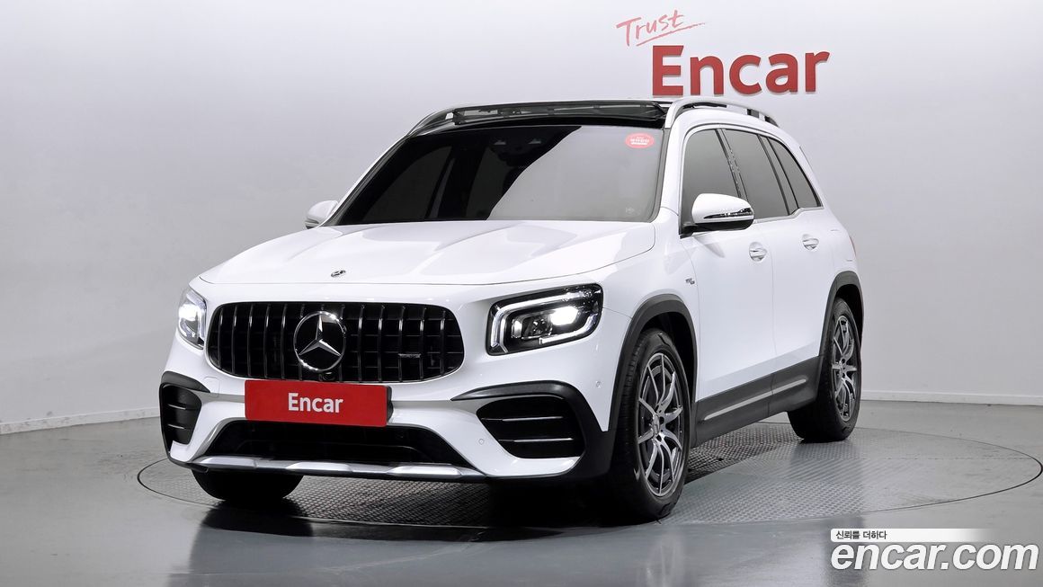 Mercedes-Benz GLB-Class 2023