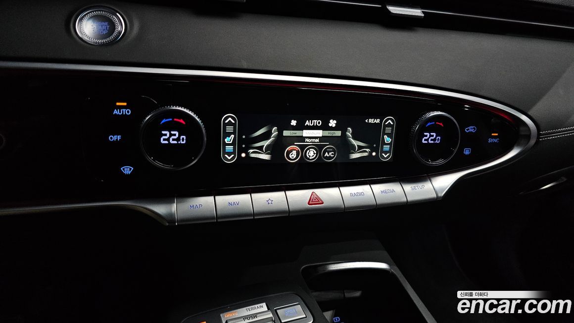 Genesis GV70 2024