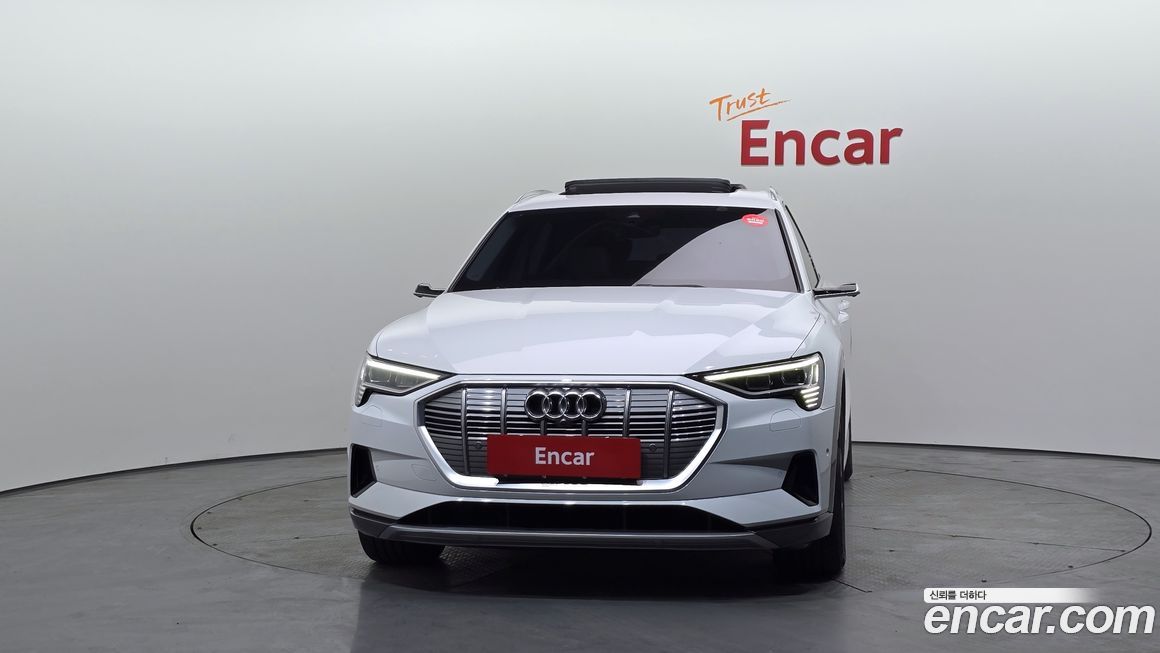 Audi e-tron 2021