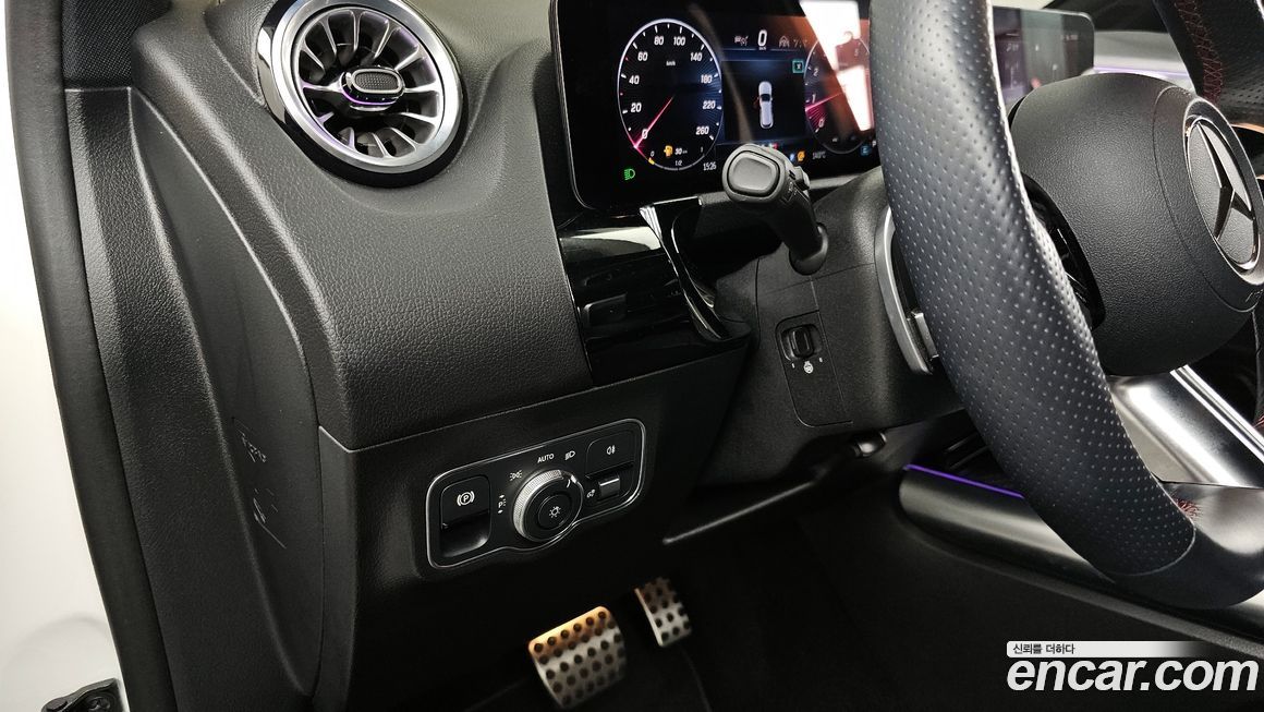 Mercedes-Benz GLA-Class 2024