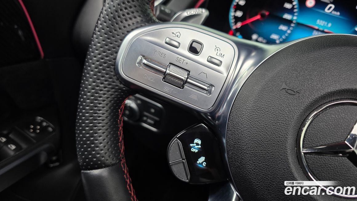 Mercedes-Benz GLB-Class 2023