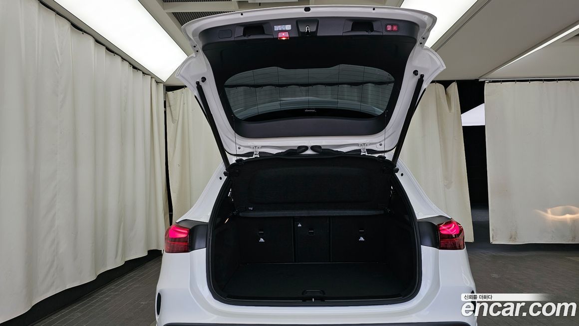 Mercedes-Benz GLA-Class 2024