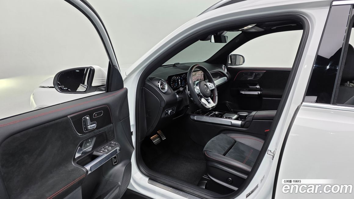 Mercedes-Benz GLB-Class 2023