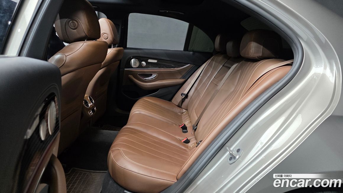 Mercedes-Benz E-Class 2021