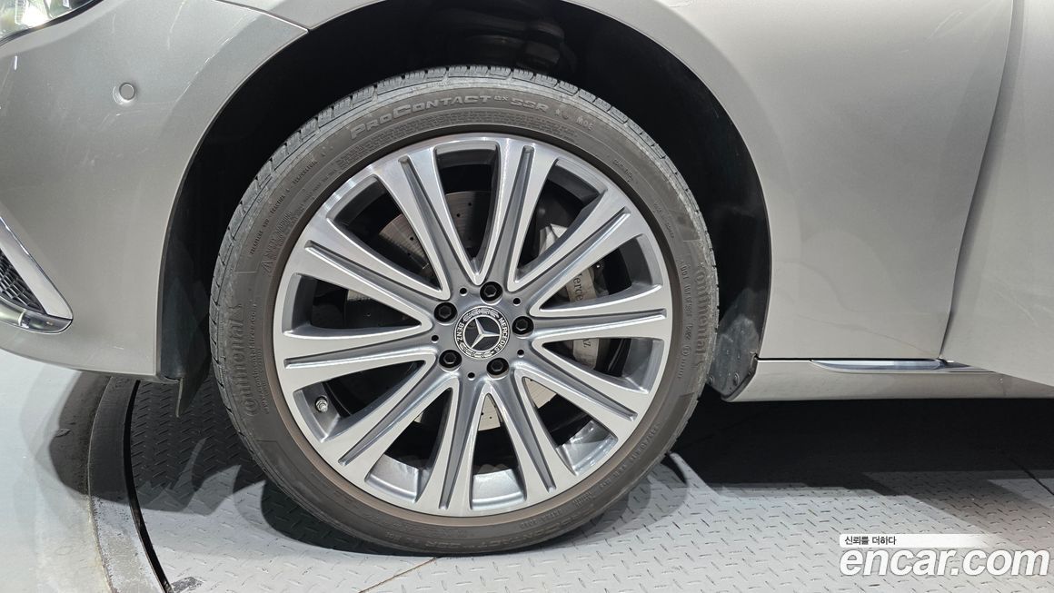 Mercedes-Benz E-Class 2021