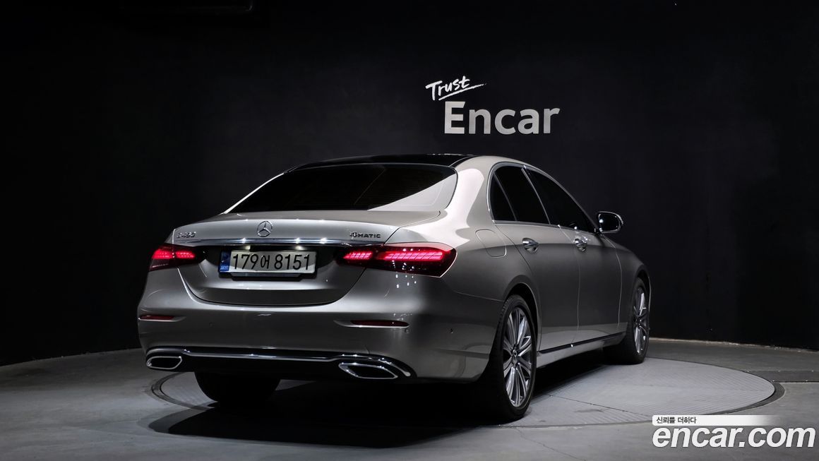 Mercedes-Benz E-Class 2021
