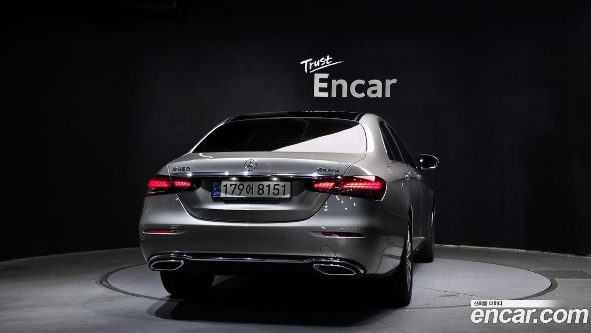 Mercedes-Benz E-Class 2021