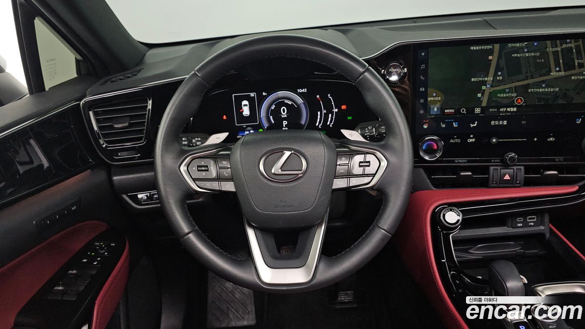 Lexus NX 2025