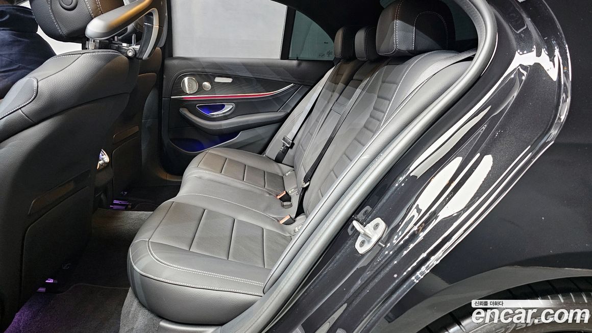 Mercedes-Benz E-Class 2023