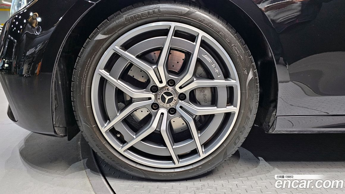 Mercedes-Benz E-Class 2023