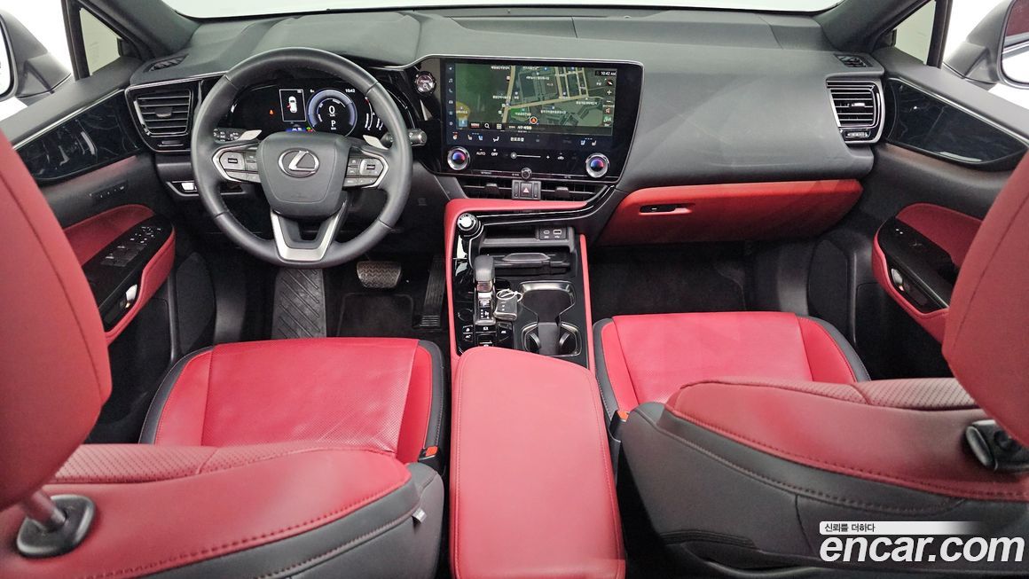 Lexus NX 2025