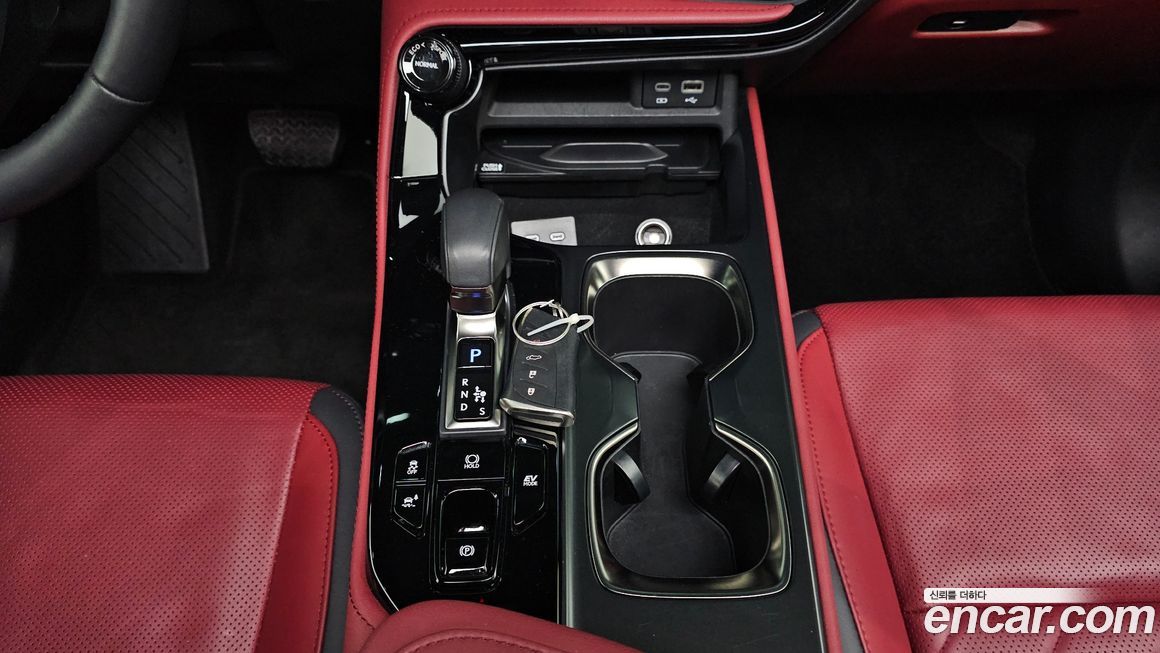 Lexus NX 2025
