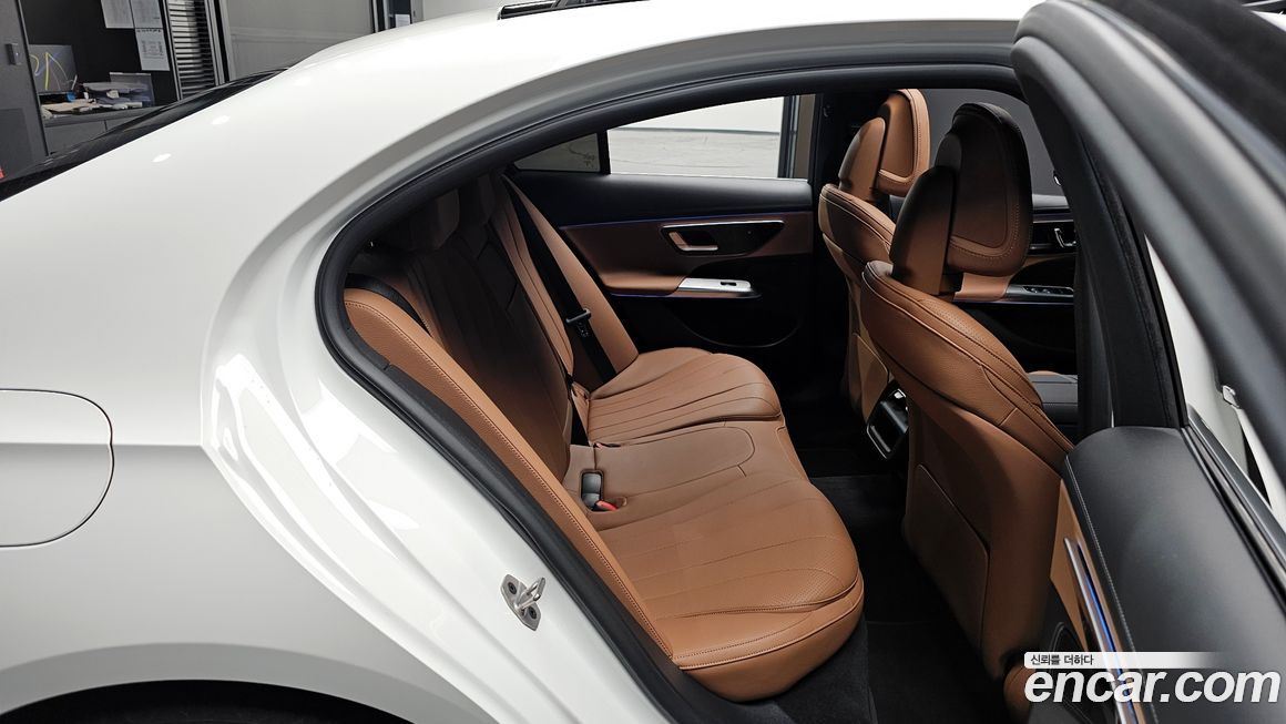 Mercedes-Benz E-Class 2025